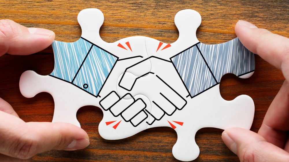 社外の人事担当者と関係を築く